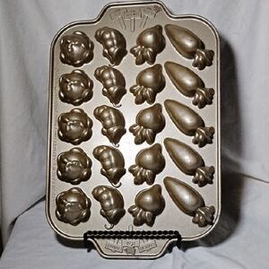 Garden Patch Cakelet Pan Nordic Ware